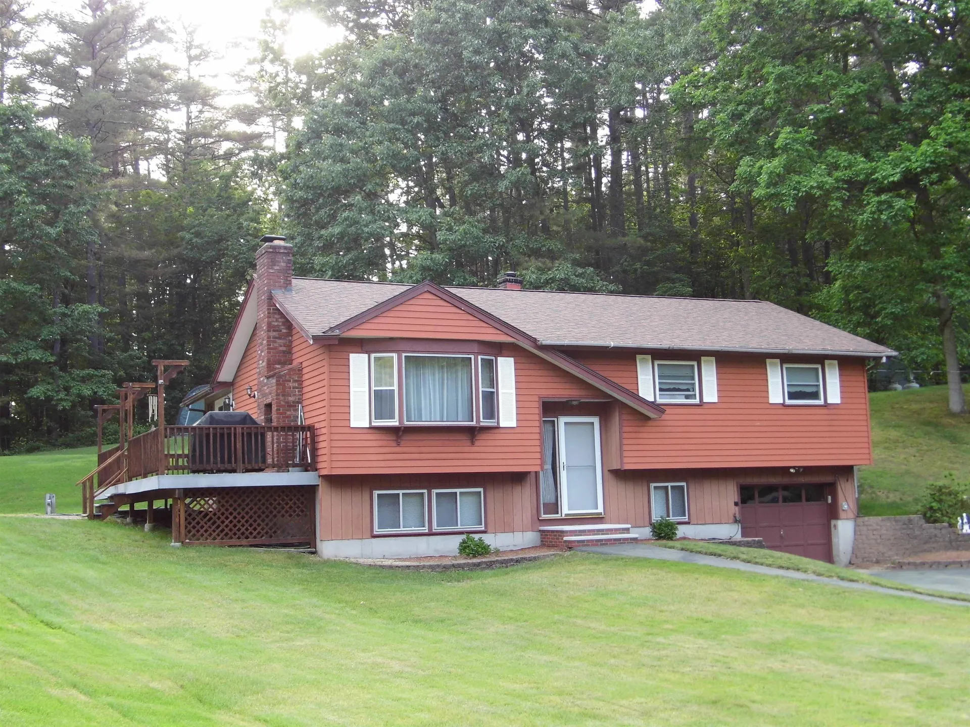 25 Pleasant Drive Londonderry NH 03053