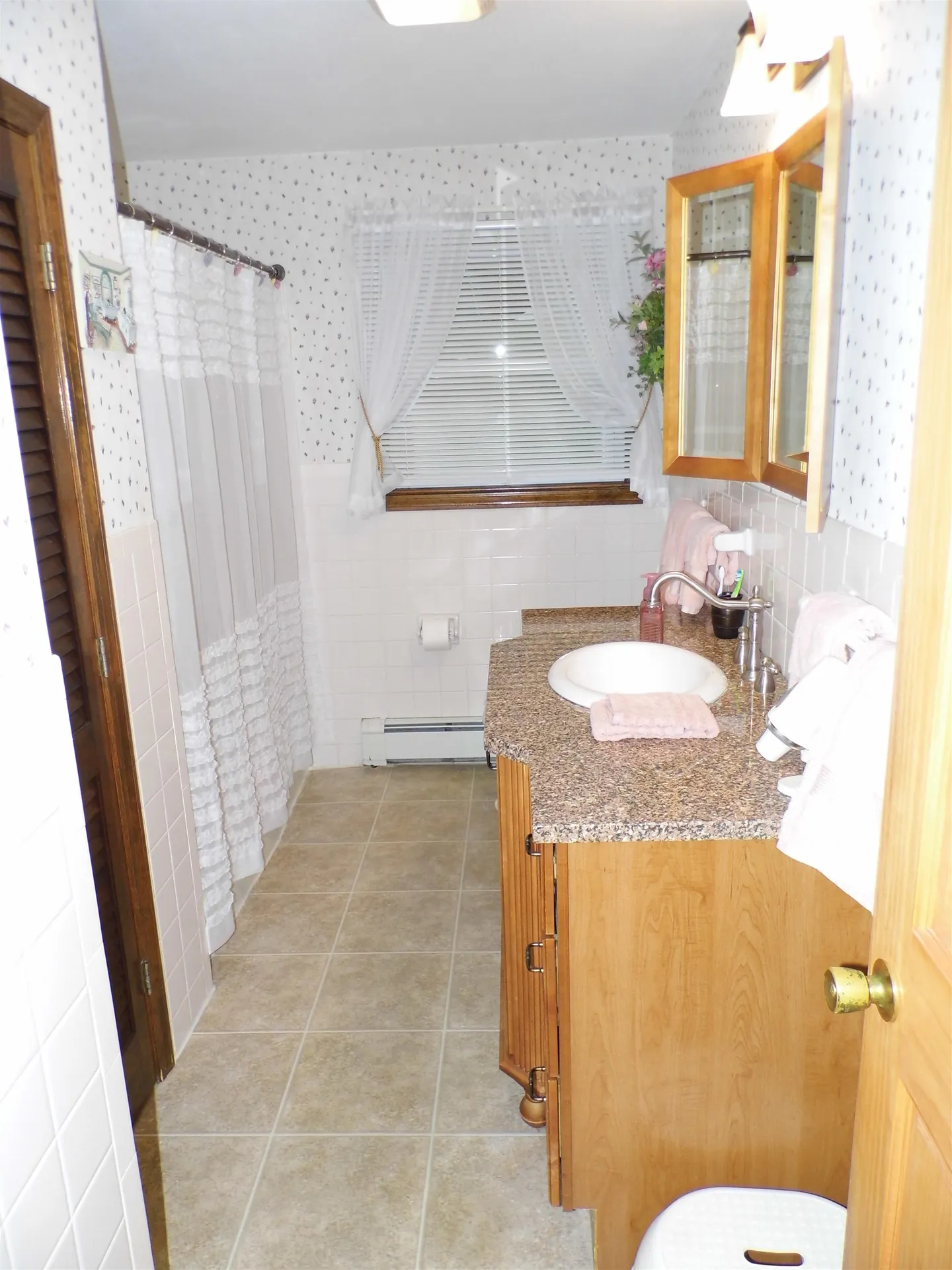 25 Pleasant Drive Londonderry NH 03053