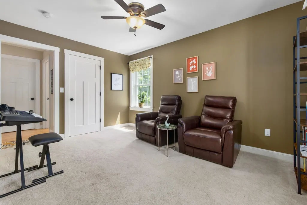 12 Winslow Drive Exeter NH 03833