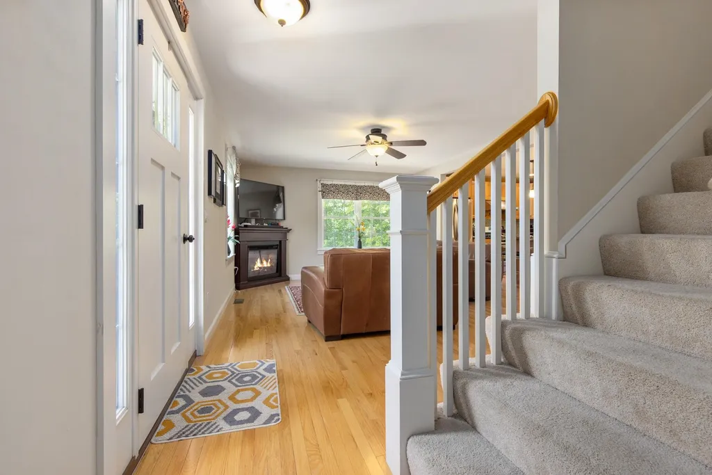 12 Winslow Drive Exeter NH 03833