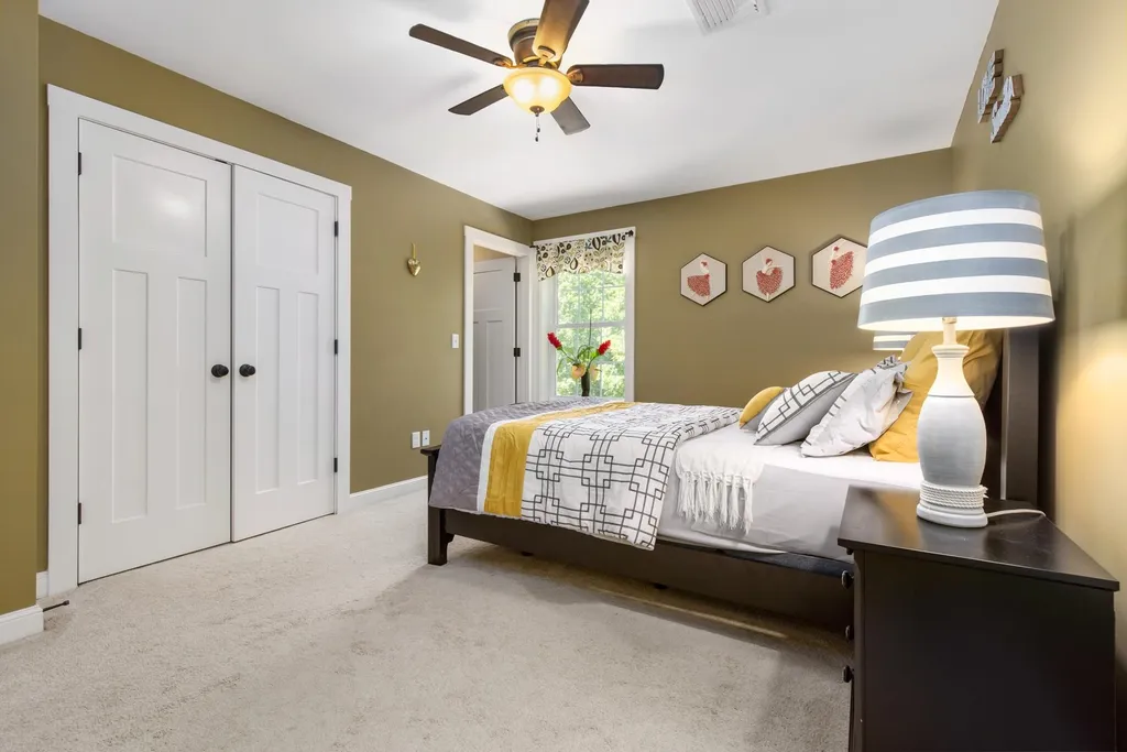 12 Winslow Drive Exeter NH 03833