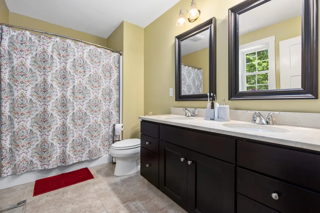 12 Winslow Drive Exeter NH 03833