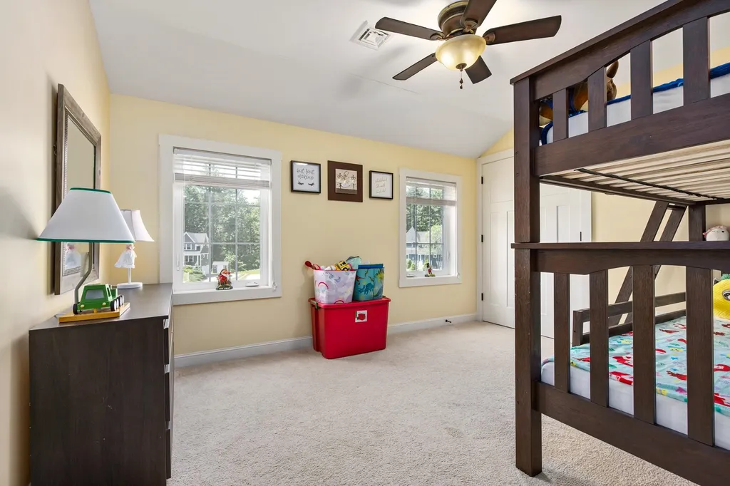 12 Winslow Drive Exeter NH 03833