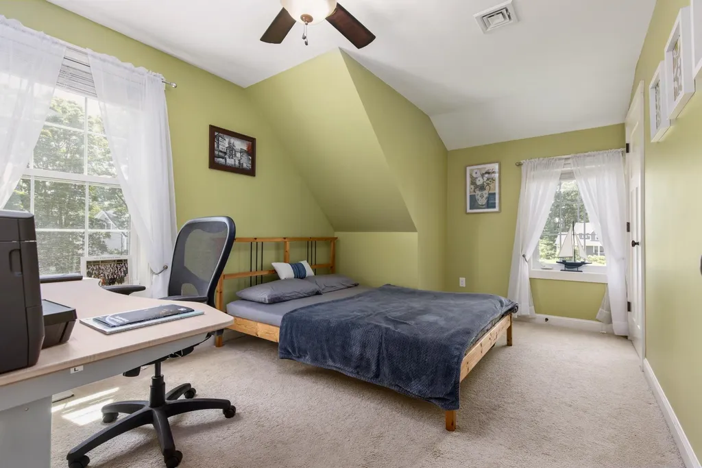 12 Winslow Drive Exeter NH 03833