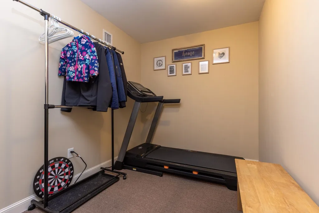 12 Winslow Drive Exeter NH 03833