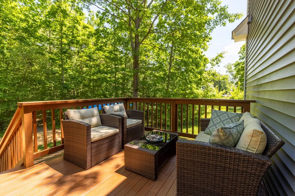 12 Winslow Drive Exeter NH 03833