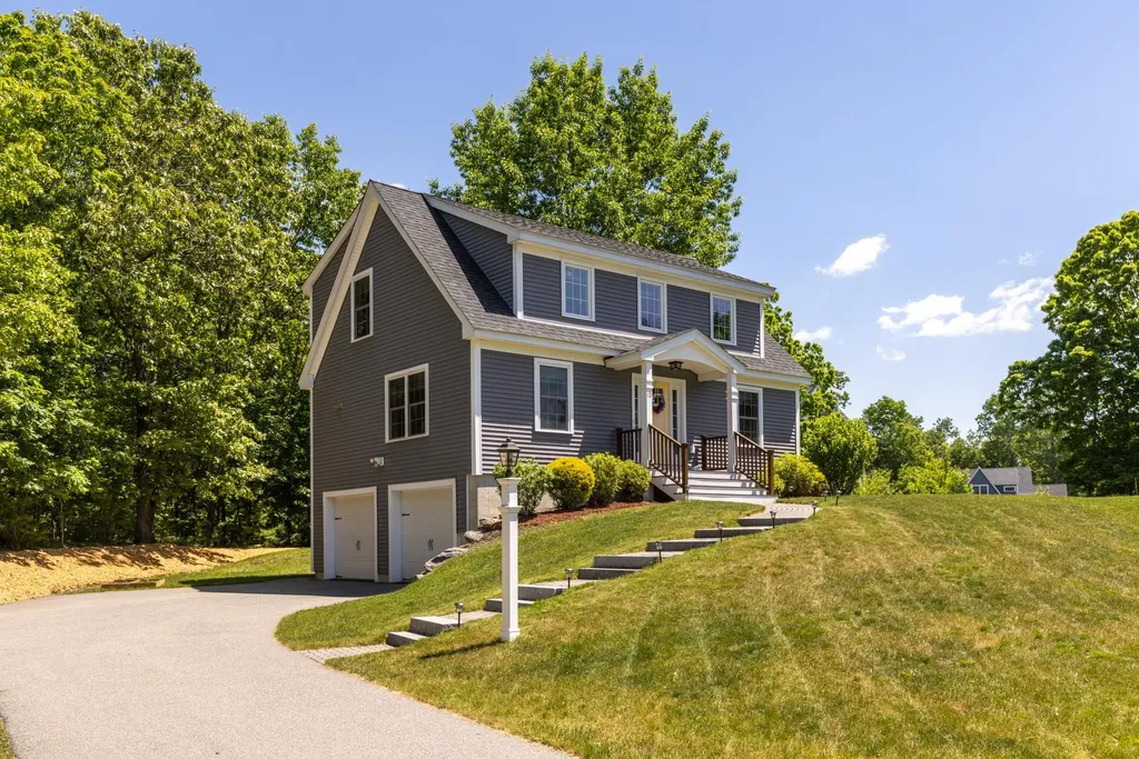 12 Winslow Drive Exeter NH 03833