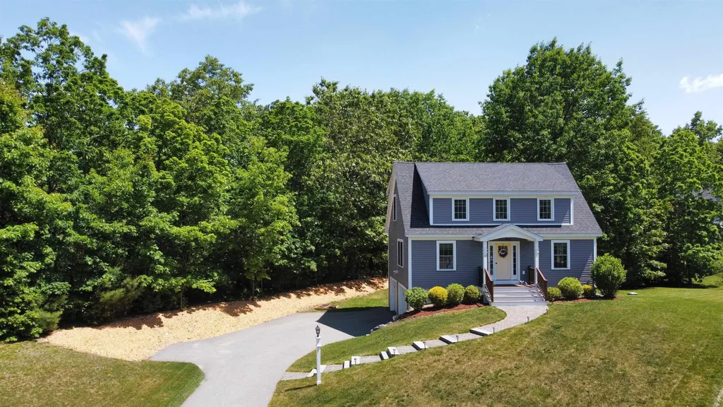 12 Winslow Drive Exeter NH 03833