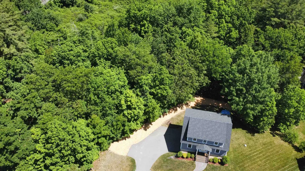 12 Winslow Drive Exeter NH 03833