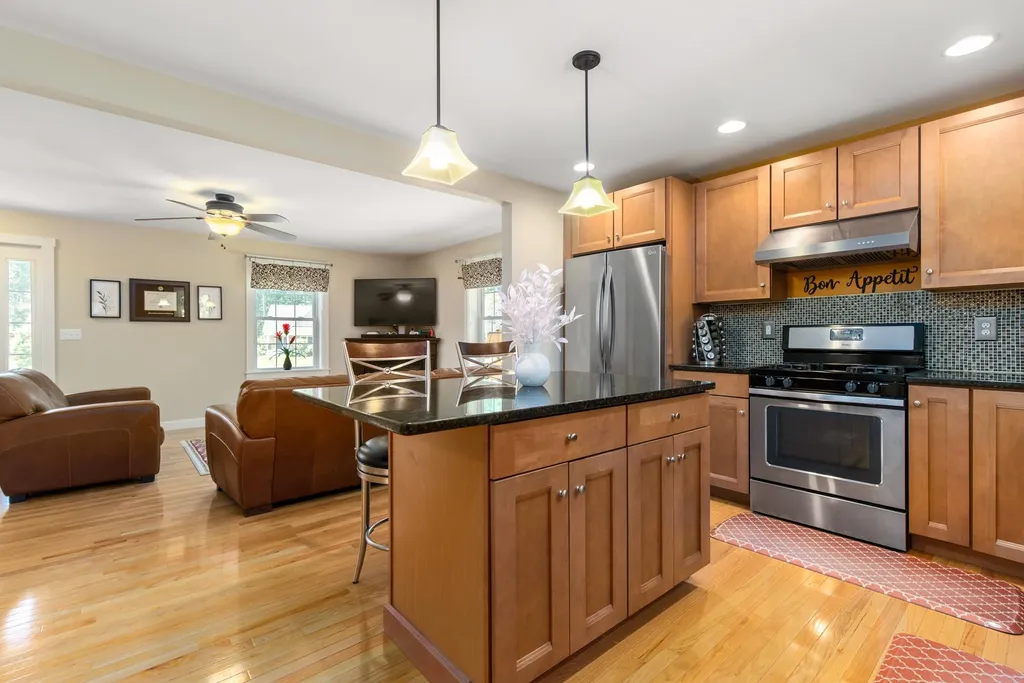 12 Winslow Drive Exeter NH 03833