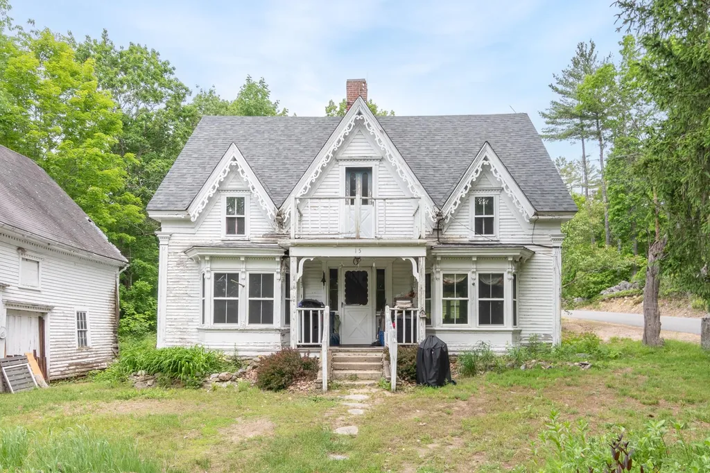 15 Sheridan Road Moultonborough NH 03254