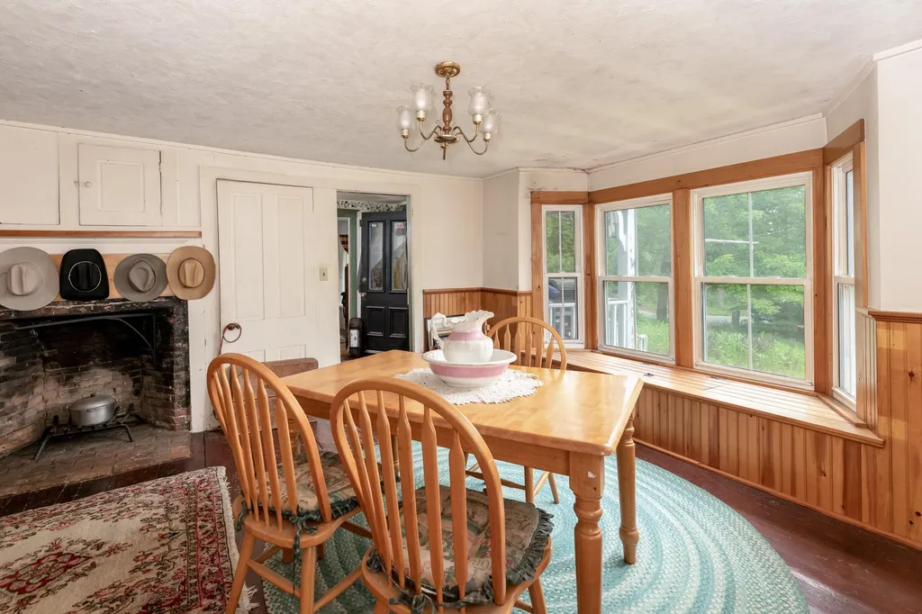 15 Sheridan Road Moultonborough NH 03254