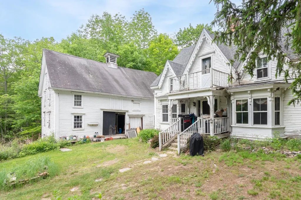 15 Sheridan Road Moultonborough NH 03254