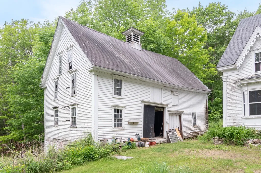 15 Sheridan Road Moultonborough NH 03254
