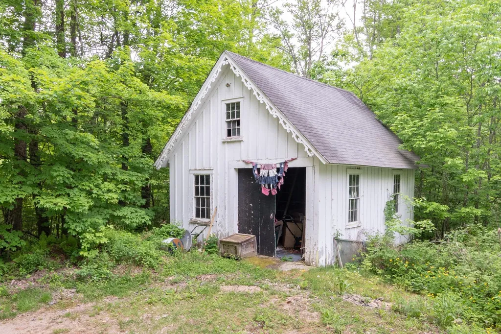 15 Sheridan Road Moultonborough NH 03254