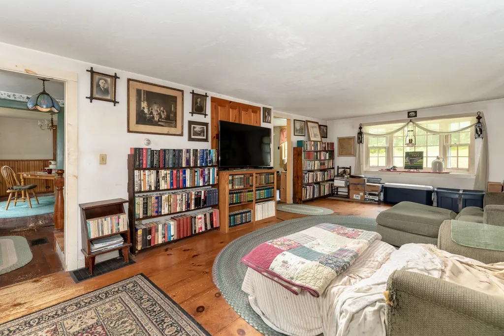 15 Sheridan Road Moultonborough NH 03254