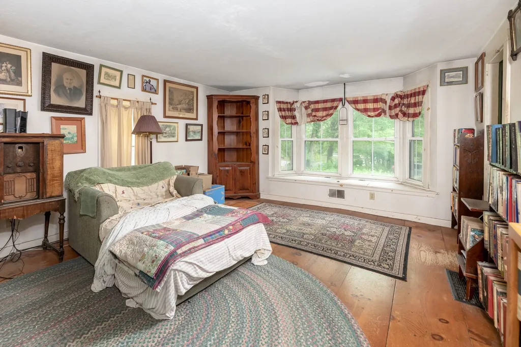 15 Sheridan Road Moultonborough NH 03254