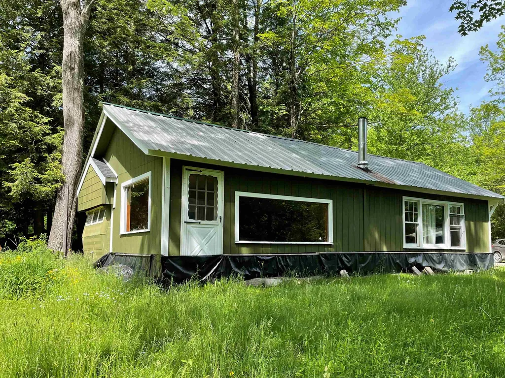 53 Larock Lane Halifax VT 05358