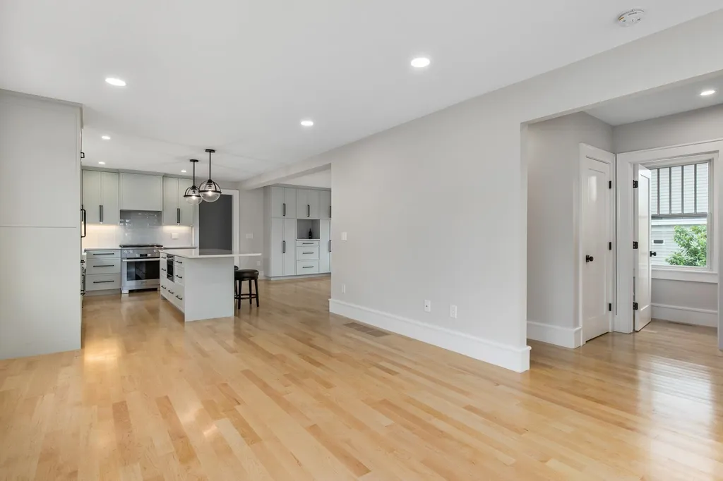 84 Rockland Street Portsmouth NH 03801