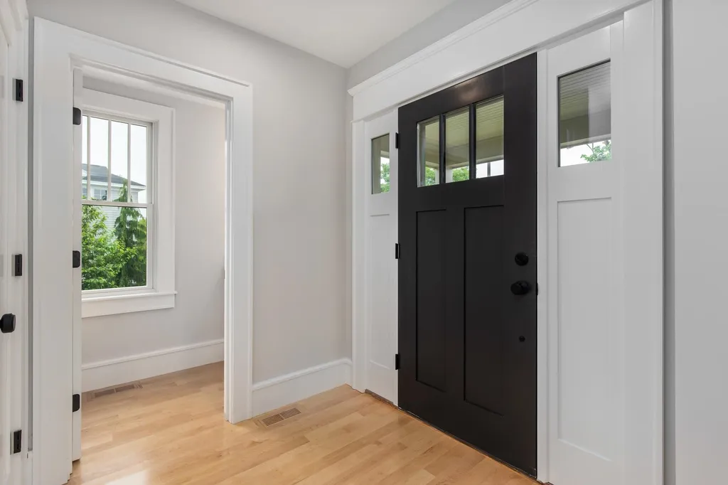 84 Rockland Street Portsmouth NH 03801