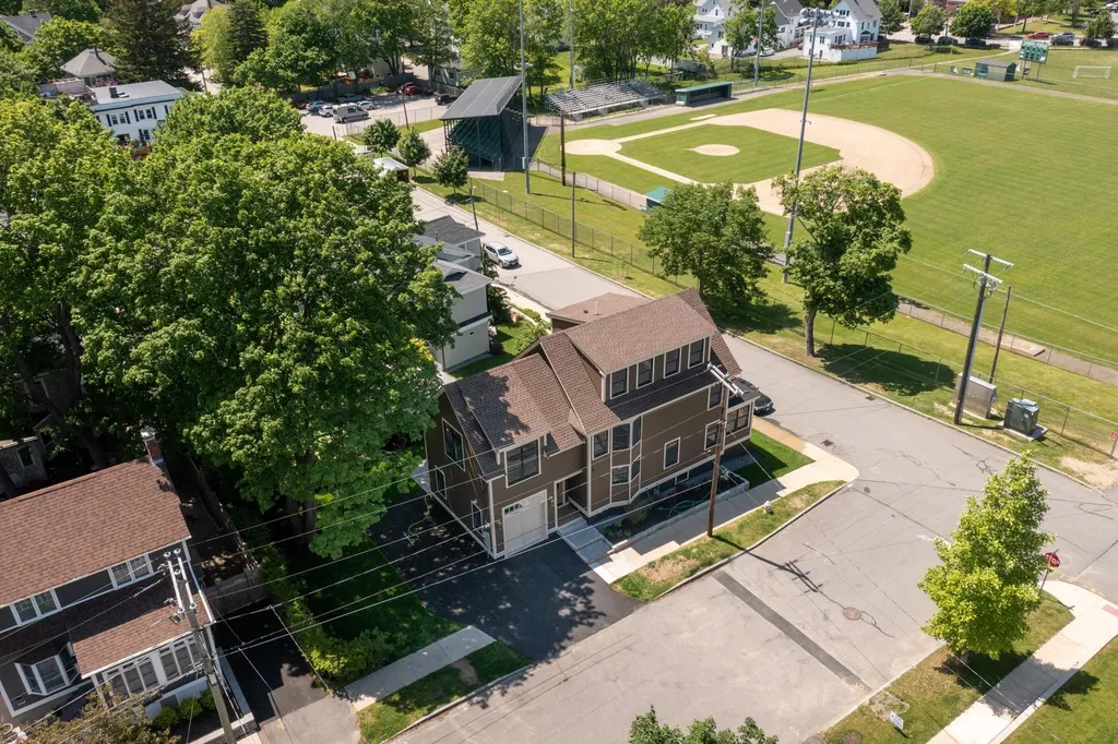 84 Rockland Street Portsmouth NH 03801