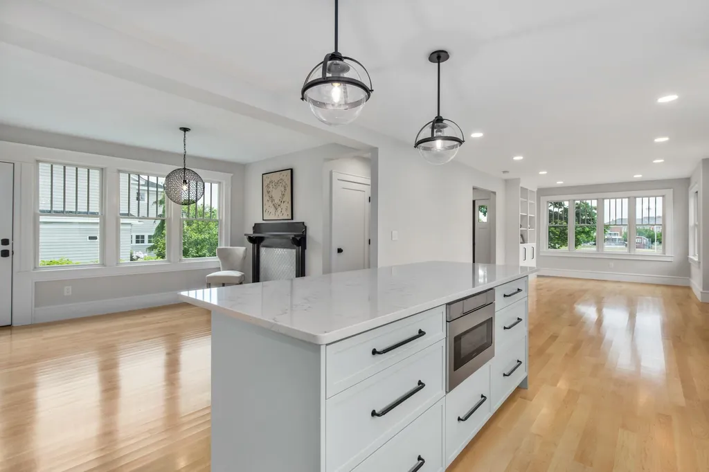 84 Rockland Street Portsmouth NH 03801