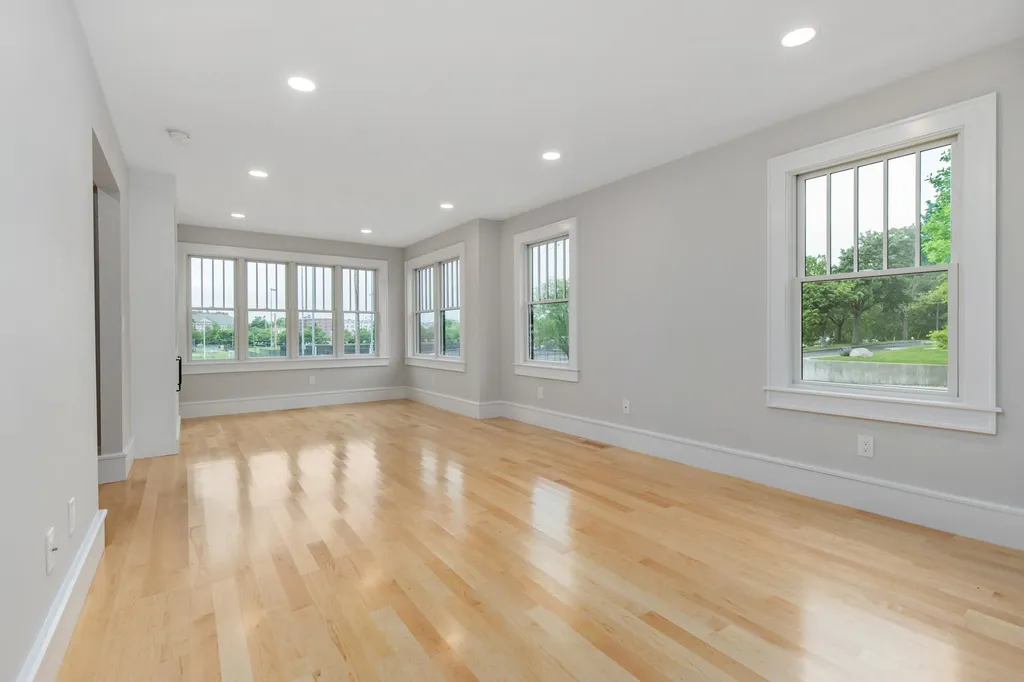 84 Rockland Street Portsmouth NH 03801