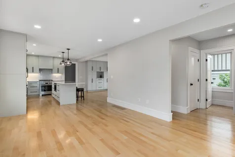 84 Rockland Street Portsmouth NH 03801