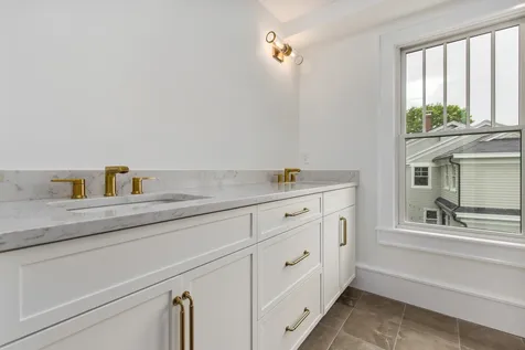 84 Rockland Street Portsmouth NH 03801