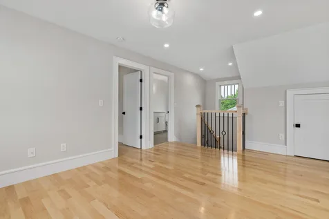 84 Rockland Street Portsmouth NH 03801