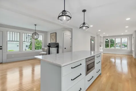 84 Rockland Street Portsmouth NH 03801