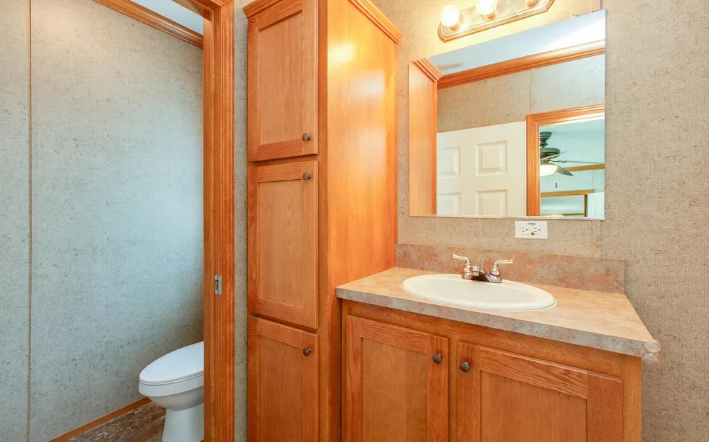 6 Gamache Road Derry NH 03038