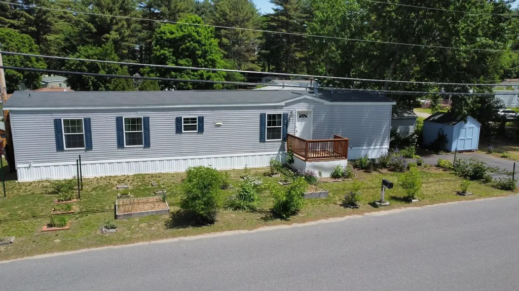 6 Gamache Road Derry NH 03038