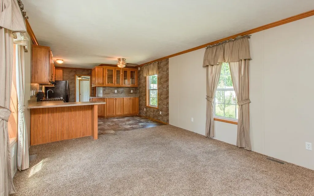 6 Gamache Road Derry NH 03038