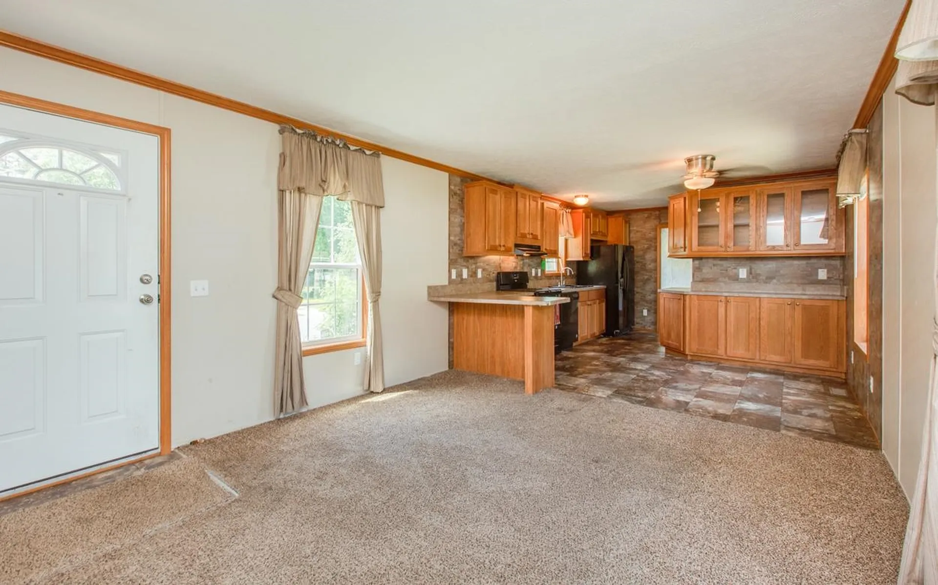 6 Gamache Road Derry NH 03038