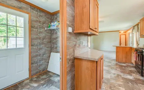 6 Gamache Road Derry NH 03038