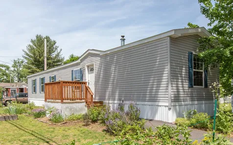 6 Gamache Road Derry NH 03038
