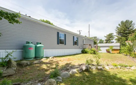 6 Gamache Road Derry NH 03038
