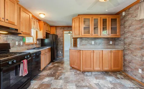 6 Gamache Road Derry NH 03038