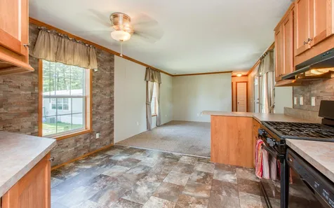 6 Gamache Road Derry NH 03038