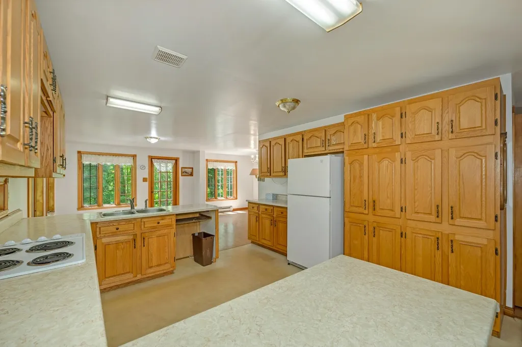 25 Old Center Harbor Road Meredith NH 03253