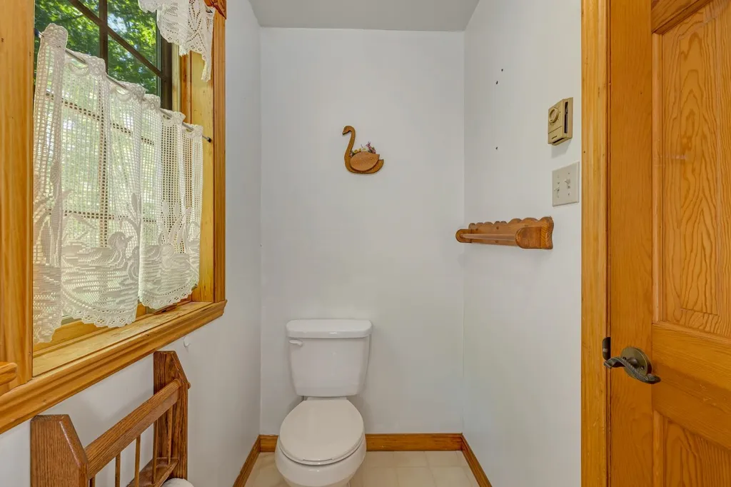 25 Old Center Harbor Road Meredith NH 03253