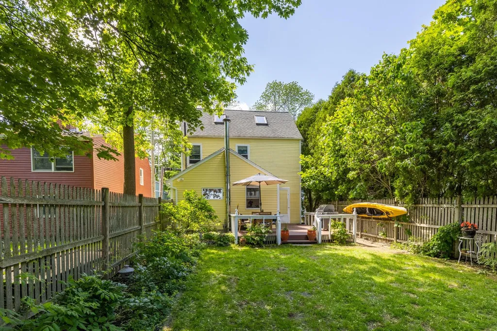 22 Dearborn Street Portsmouth NH 03801