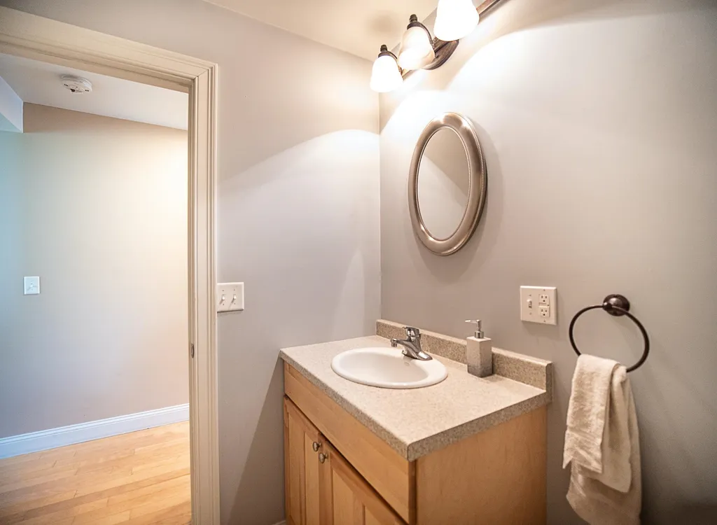 68 Silver Street Hinesburg VT 05461-9418