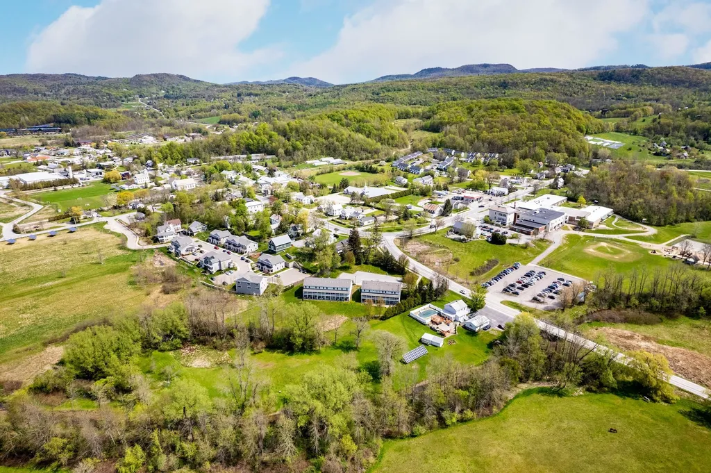 68 Silver Street Hinesburg VT 05461-9418