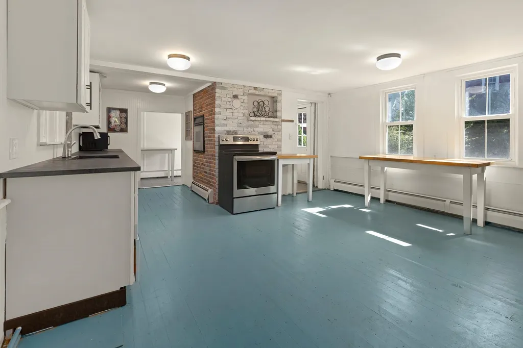 38 Kimball Lane Wilmot NH 03287