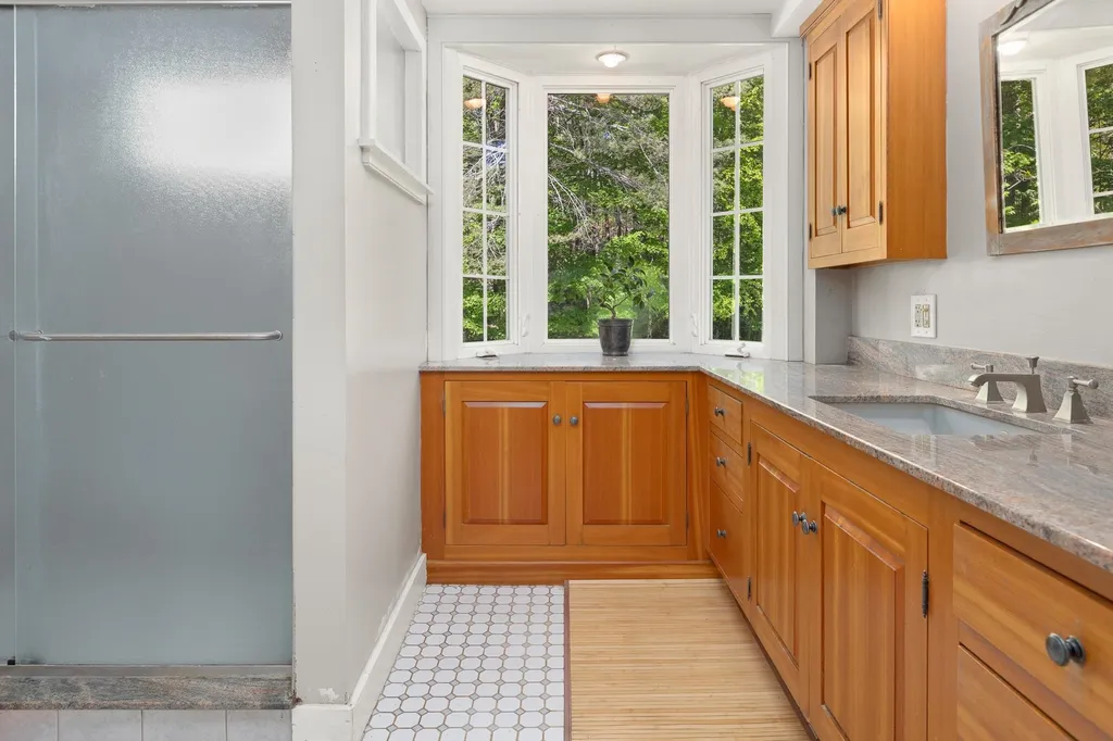 38 Kimball Lane Wilmot NH 03287