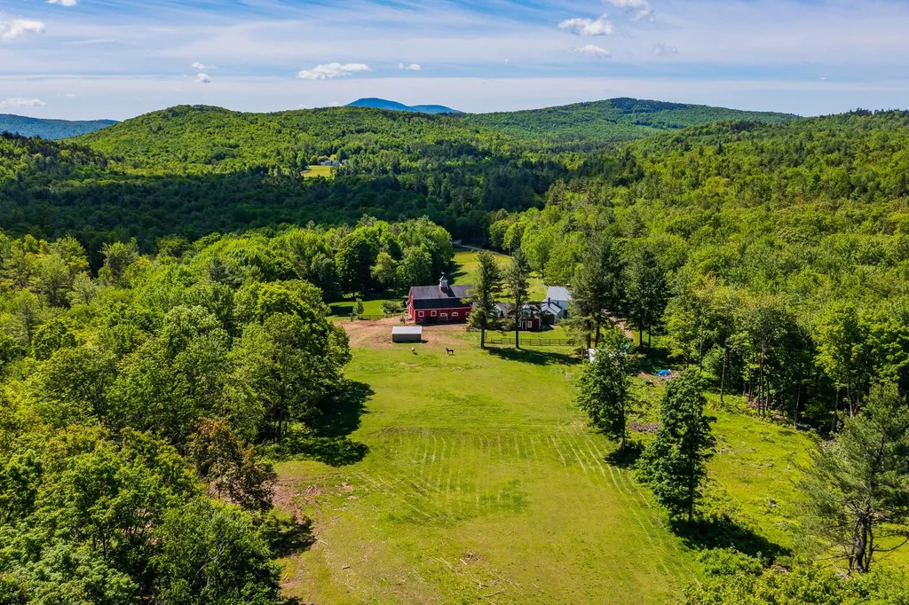 38 Kimball Lane Wilmot NH 03287