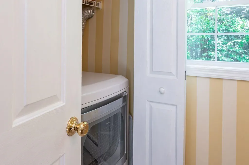 16 Blake Road Raymond NH 03077