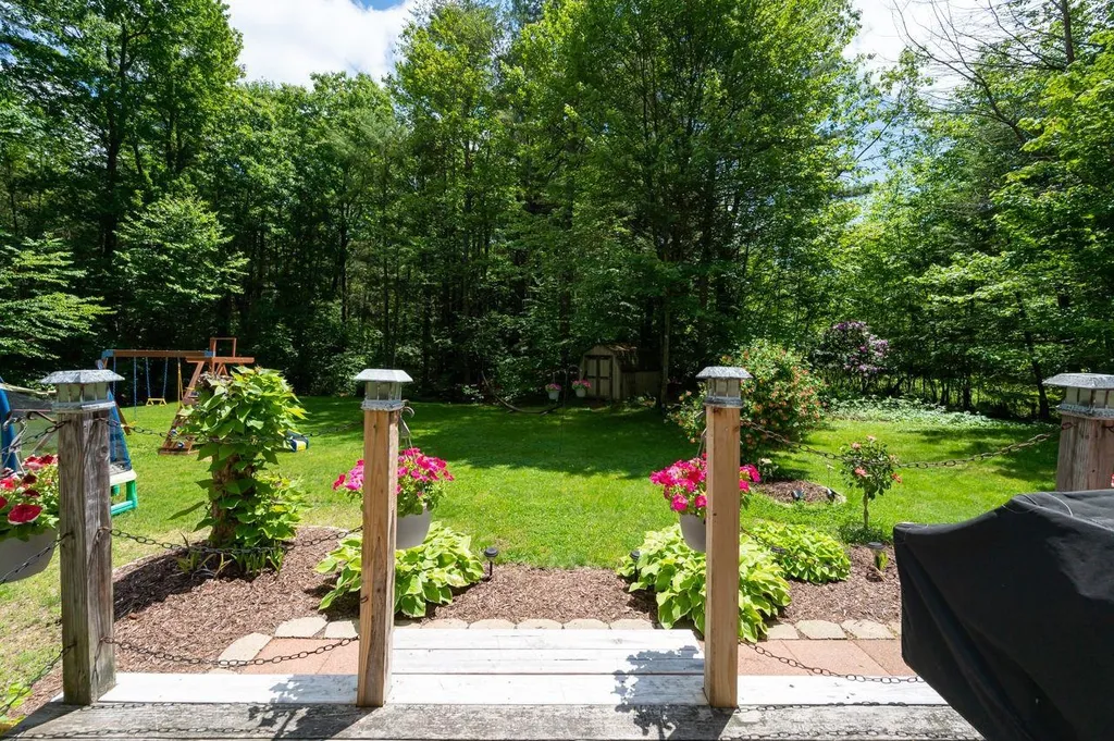 16 Blake Road Raymond NH 03077